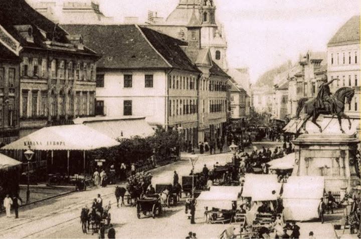 Trg bana Jelačića 1901. godine, pogled na kavanu Europa i Zakladnu bolnicu
